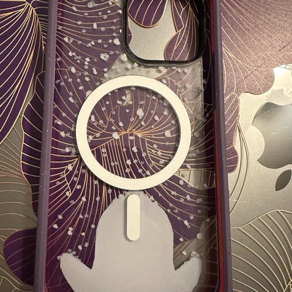 Cute penguin in snow iPhone 14 Pro Max - Picture 2 of 6